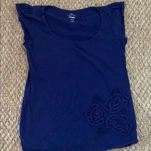 Navy blue flower tee